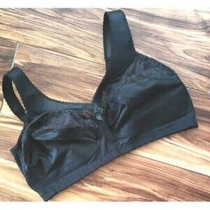 Glamorise Bra Womens Size 36DD Black Wireless Unlined Lace Trim Style 1000